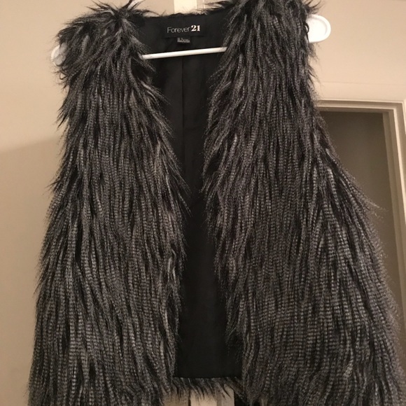 Fur vest - Picture 1 of 3